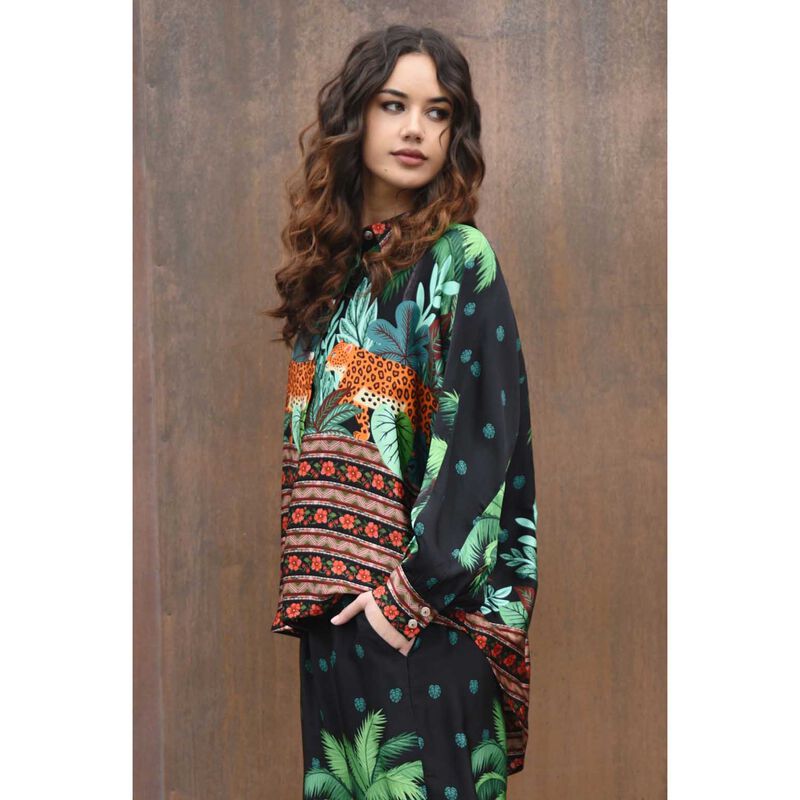 Curate Behind Her Back Shirt image number 3